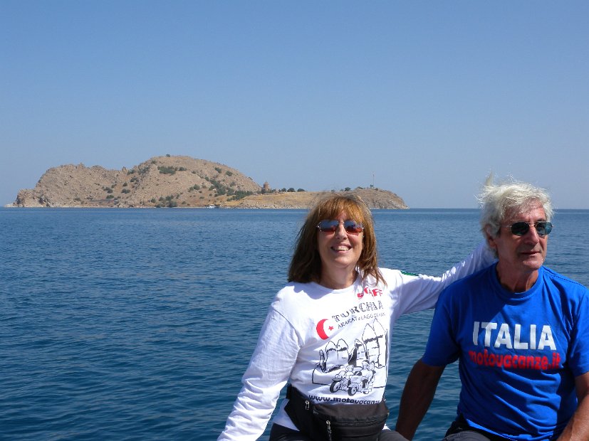 Navigazione verso l'isola di Ahtamar