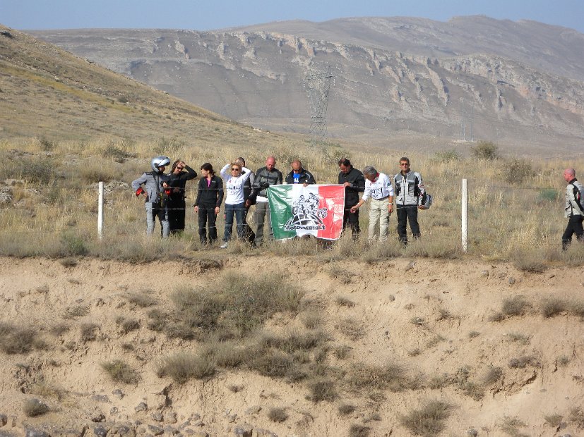 Dogubaiyazit buco prodotto da meteorite sul confine iraniano