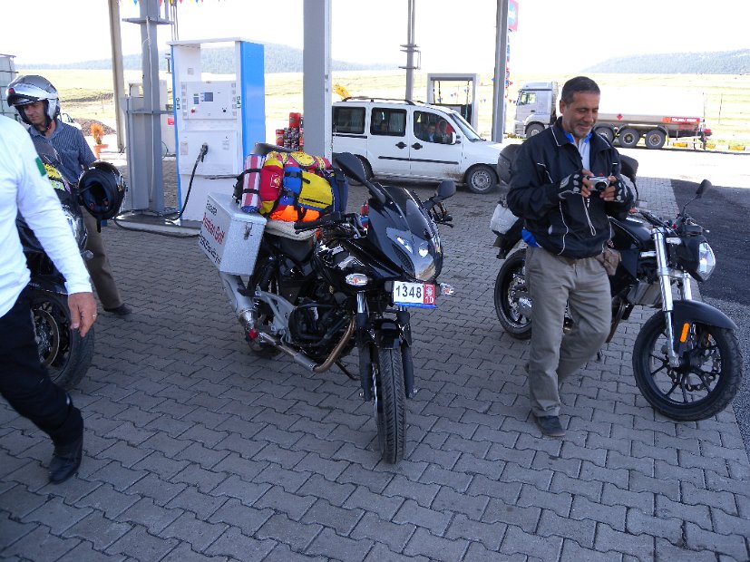 Incontro con due motociclisti iraniani